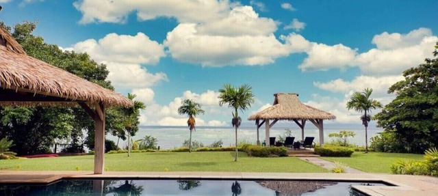 Kula Kai Villa in Fiji Paradise. Breathtaking Beachfront Views! Sleeps 15