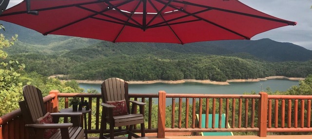 ¡¡Vistas que quitan el aliento!! Fontana Lake Cabin con vista al lago / muelle privado