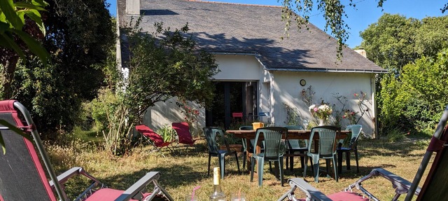 Large family home, between beaches and marshes.