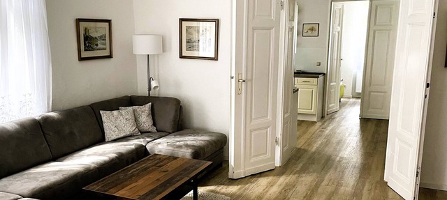 Large stylishly furnished holiday flat in a quiet and central location