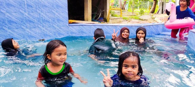 Lata Bayu Chalet - Waterfall & River with Kids Pool