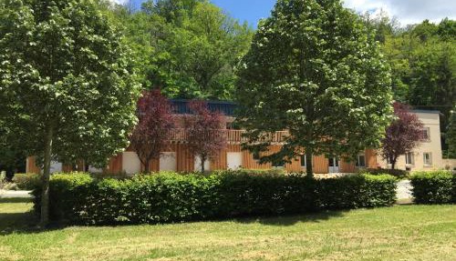 Logis Hôtel Les TILLEULS