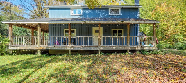 Love Shack Retreat: Cabin w/ Deck & Yard!