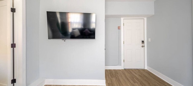 Lrg 2 Bedroom apart in BlackRock