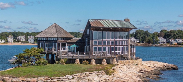 Lux Private Island with Window Wall Modern House