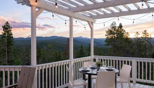 Luxe 4BR Mtn Retreat-Stunning Views-Ski Hike