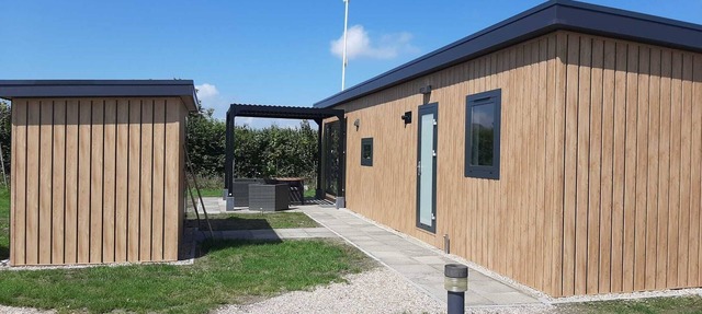 Luxe chalet op minicamping in Waarde met sauna