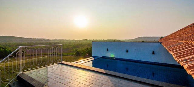 Luxury 3bhk private pool penthouse