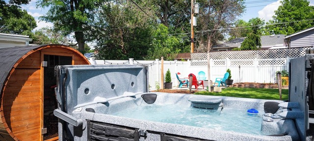 Luxury 3b/3b- Hot tub, Sauna, Personal Gym