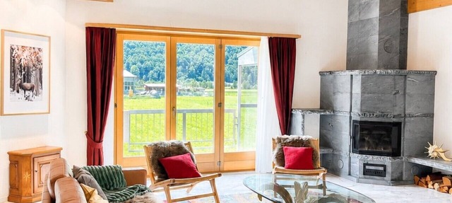 Luxury 4BR Duplex Apt AC near Interlaken