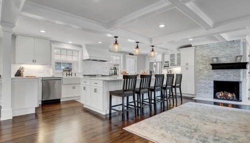 Luxury Stay in Expansive Historical Home