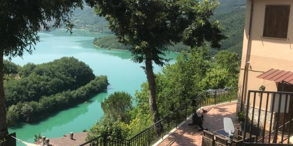 Ma. De House Lago del Turano