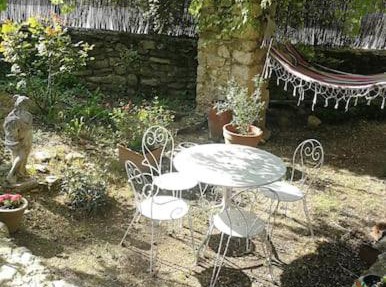 Maison a Rustrel (A coté du Colorado Provençal)