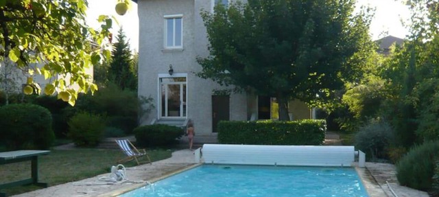 Maison de Famille Avec Piscine à Louer en Août