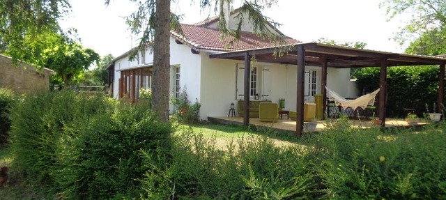 Maison indépendante sur grand terrain clos