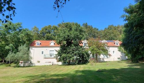 Maison rénovée proche du Rocher de Cheffois avec Wifi - FR-1-426-587