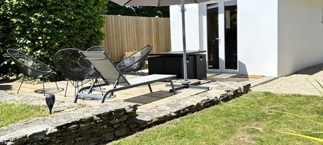 Maisonnette close to the sea ***