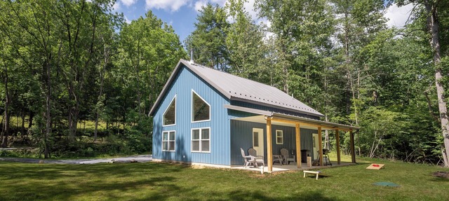 Modern Cabin | Porch Seating, Firepit, & Games