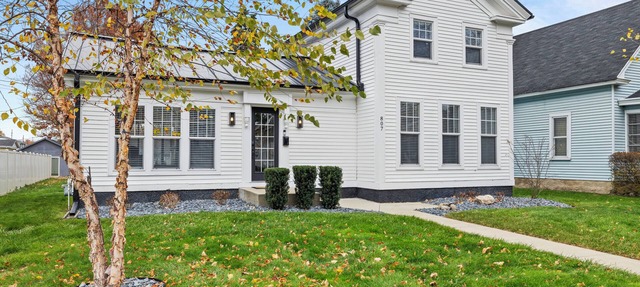 Modern Farmhouse in Charming Neighborhood Walking Distance to Downtown