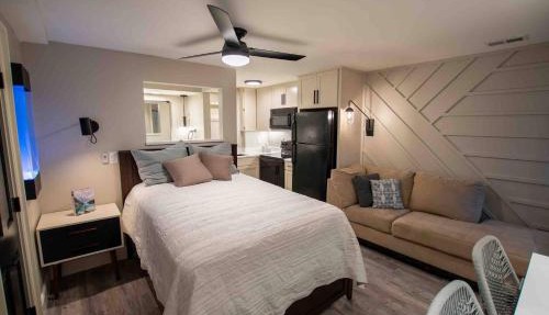 Modern Studio Basement with Private Entrance