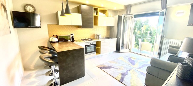 Suite con balcón a 200 metros del mar.