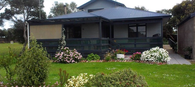 Newfield Holiday House