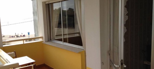 Noia: Apartamento en primera línea de playa con vistas al mar con terraza