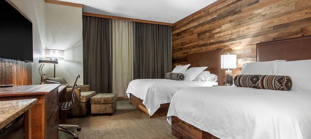 Norfolk Lodge & Suites, an Ascend Collection Hotel