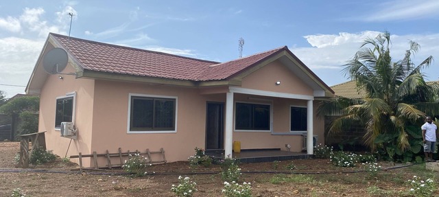 Oyibi New furnished house - Charming 3 Bedroom