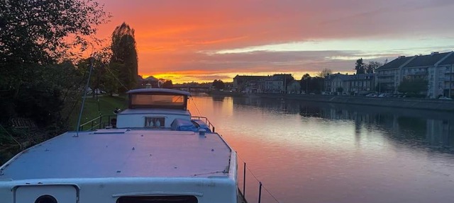 Péniche à 25 mn de Paris