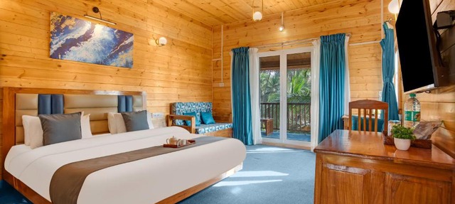 Parisa beach resort Tarkarli Bhogwe