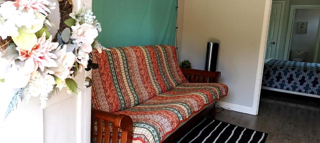 Pasadena suite with private entrance