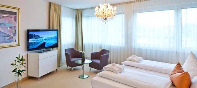 Penz West Suite