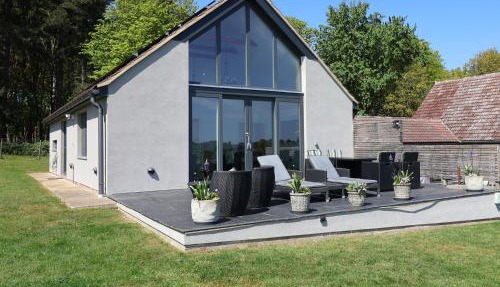 Polly's Annexe