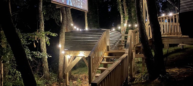 Posh Mountain Camping w/ 120" Screen Theater ·Hot-Tub · Firepit · Hiking Trails