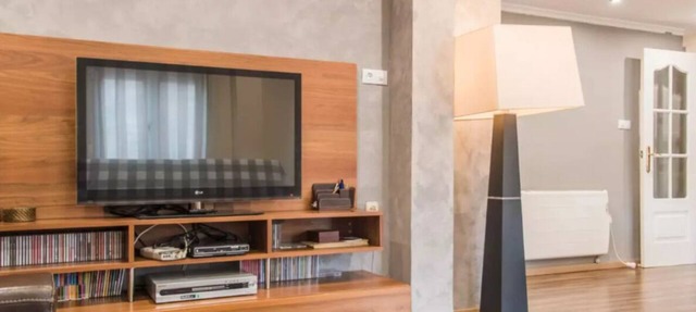 Apartamento tranquilo y luminoso. WIFI + DESAYUNO GRATIS