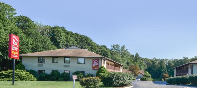 Red Roof Inn PLUS+ & Suites Guilford