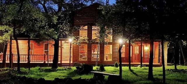 Relaxing Cabin Getaway near Lake Texoma ~ your retreat awaits!
