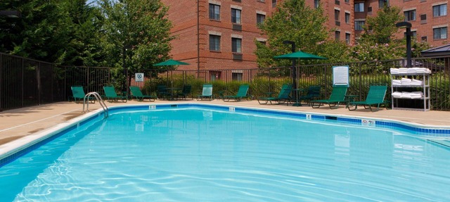 Relaxing Retreat Near DC! FREE Breakfast + On-Site Business Center