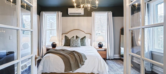 Remodeled 1904 Farmhouse turned Bed and Breakfast, a Pond Side Retreat