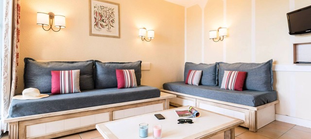 Residence the Bordaberry estate - 3 room apartment for 7 people - Prestige
