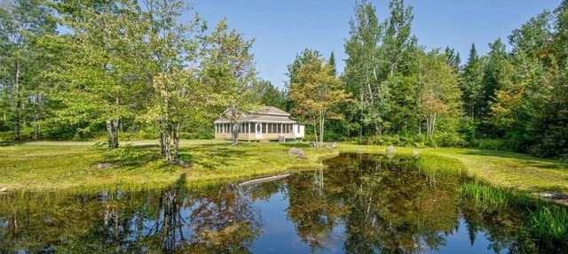 Retreat to peace and nature! Ideal for lovers or families.