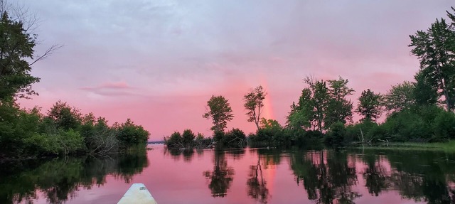 Riverfront Caravan seconds from Bonnechere Provincial Park