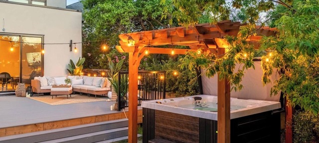 Riverfront HotTub|7 min to Stamp|3 King Bd|Game RM