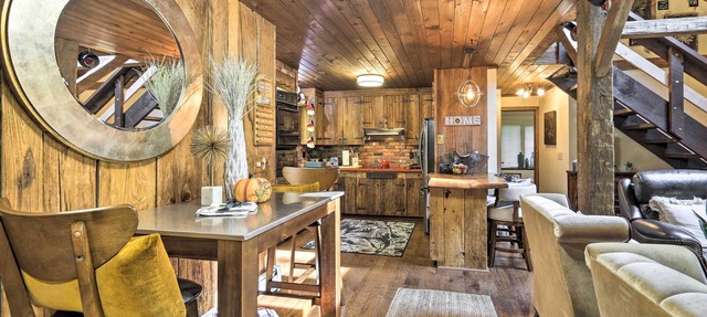 Rustic Retreat w/ Hot Tub in North Branford!