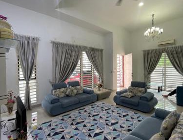 SemiD Double Storey Family Homestay