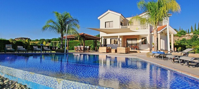 Skouli: A traditional property in Skoulli, near Polis, with heated pool