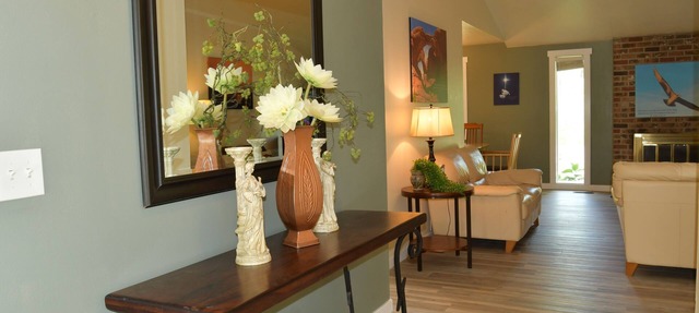 Spacious and Beautiful Single-Level for 10+