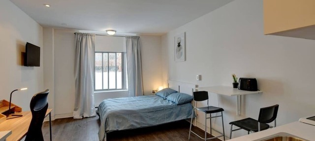 Spacious studio Laval, all included, wifi, parking