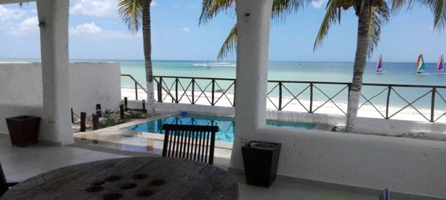 Sparkling Beachfront Pool TV satelital y WIFI